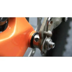 Axe Traversant 12 Mm Pour Remorque Vélo BOB -Lecyclo Vélo Promos Boutique axe traversant 12 mm pour remorque velo bob full 3