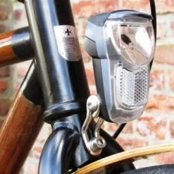 Busch-mueller Feu Sur Fourche Vélo Chargement USB IQ Eyro Busch And Muller -Lecyclo Vélo Promos Boutique feu sur fourche velo chargement usb iq eyro busch and muller full 4