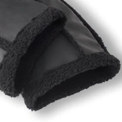 Manchons Basil Noirs En Cuir Végétal Sur Guidon Vélo -Lecyclo Vélo Promos Boutique manchons basil noirs en cuir vegetal sur guidon velo full 4