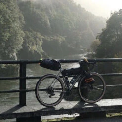 Moyeu Dynamo Roue Vélo Frein à Disque PL-7 Shutter Precision -Lecyclo Vélo Promos Boutique moyeu dynamo roue velo frein a disque pl 7 shutter precision full 6