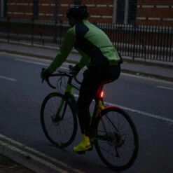 Phare Arrière Vélo Rechargeable USB Slimline Ultratorch Oxford -Lecyclo Vélo Promos Boutique phare arriere velo rechargeable usb slimline ultratorch oxford full 6