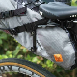 Stabilisateur De Sacoche De Selle Bikepacking Woho -Lecyclo Vélo Promos Boutique stabilisateur sacoche de selle woho brooks b series 4