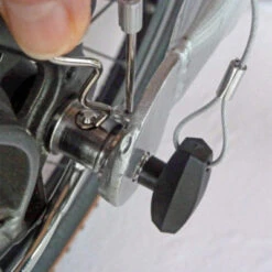 Vis à Papillon Avec Goupille Pour FollowMe -Lecyclo Vélo Promos Boutique vis a papillon avec goupille pour followme full 3